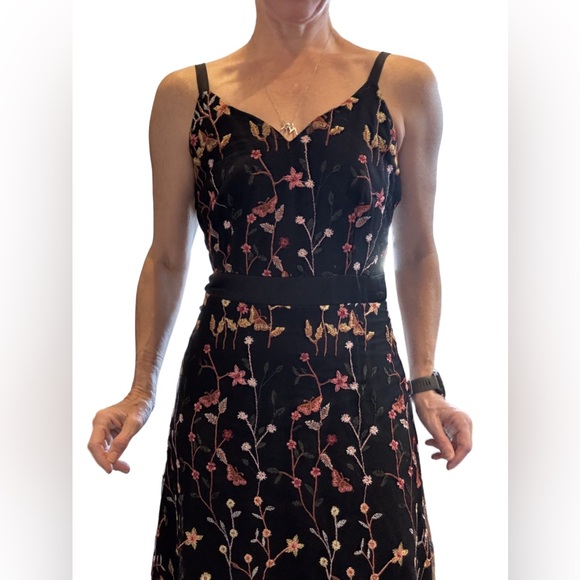 EMBROIDERED Tea-Length Cocktail / Prom Dress - Picture 5 of 17